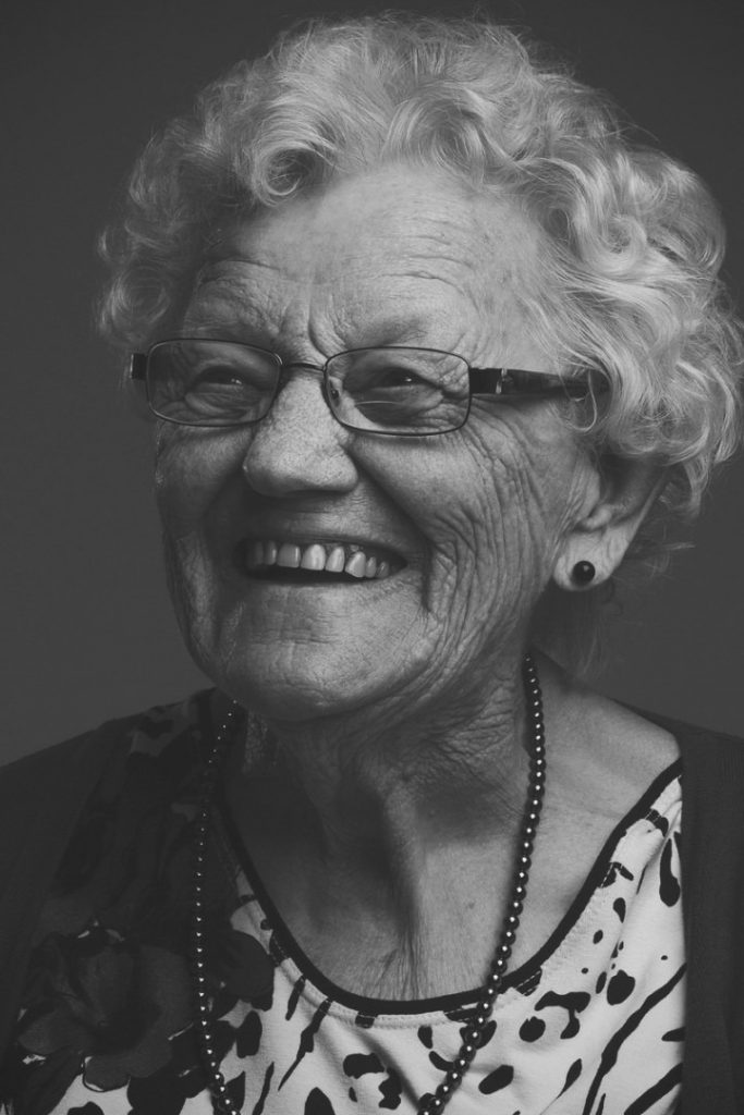 portraet mormor svenningsen